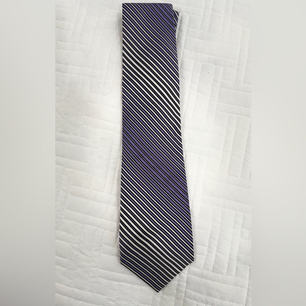 Elegant Blue and Black Striped Men's‎ Tie